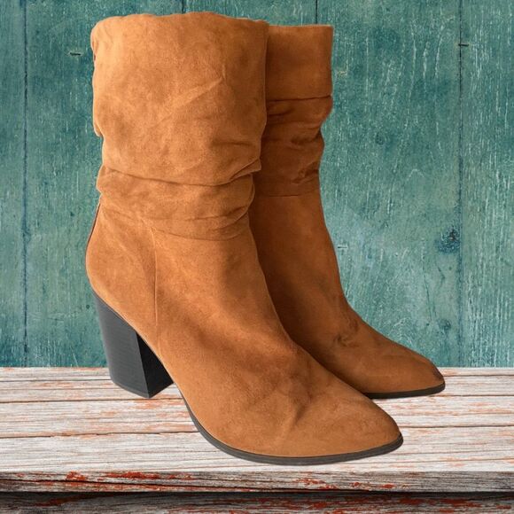 🔥4/$25 Kohls Pointed Toe Chunky Heel Boots Faux Suede Cognac Women’s Size 9 - Picture 3 of 8